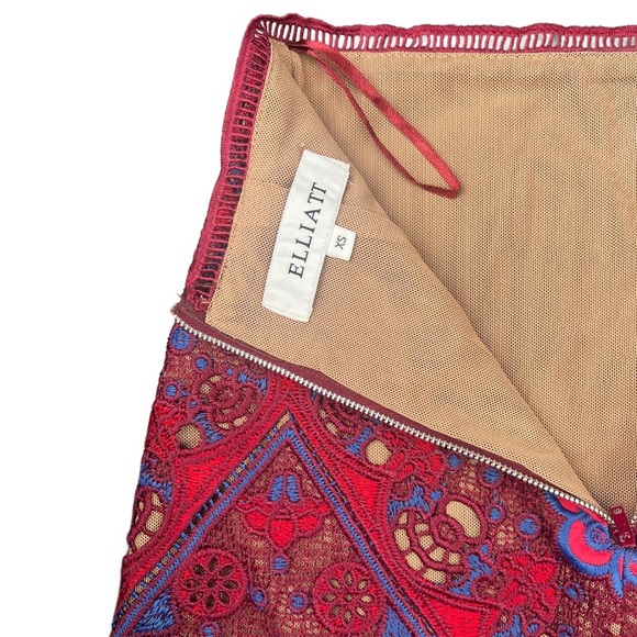 Elliatt Renaissance A-Line Tapestry Mini Skirt Sz XS - Picture 4 of 5